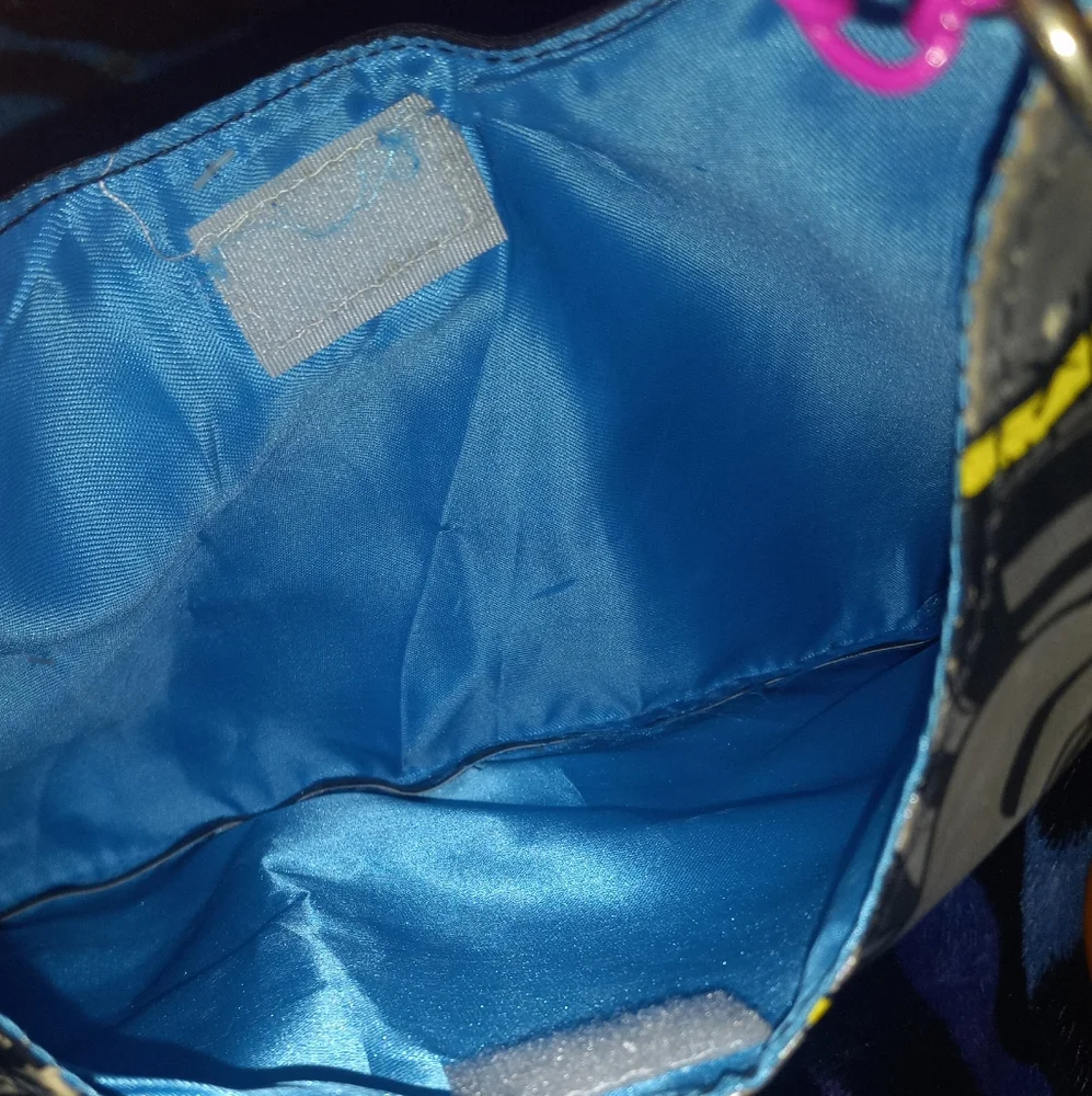 LAST CHANCE SALE ONLY $8 Metallic Monster High Purse w/Rhinestones blk & pink - Picture 6 of 10